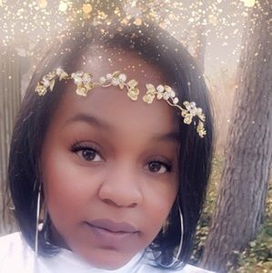 Meet your Posher, Deidra